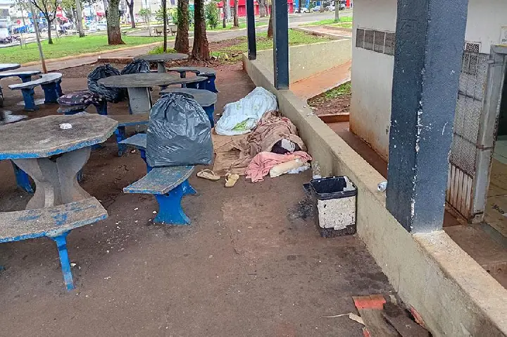 Abandono e Inércia: Praça Pio XII Clama por Socorro Diante do Descaso Municipal