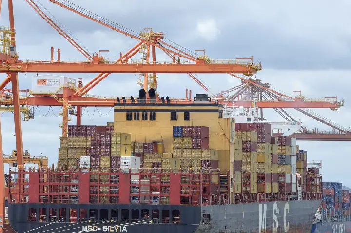 Balança comercial de julho tem superávit de US$ 7 bilhões