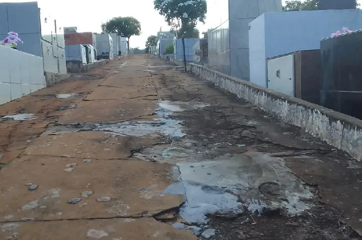 Cemitério São Lucas: O retrato do abandono no momento mais difícil para as famílias de Ibiporã