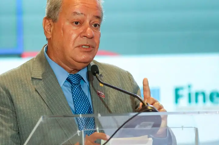 CNI vê risco para exportações com tarifa de 25% dos EUA