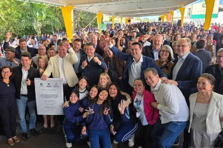 Cobra Repórter participa com Ratinho Junior da inauguração do Escritório de Extensão da UEL em Assaí