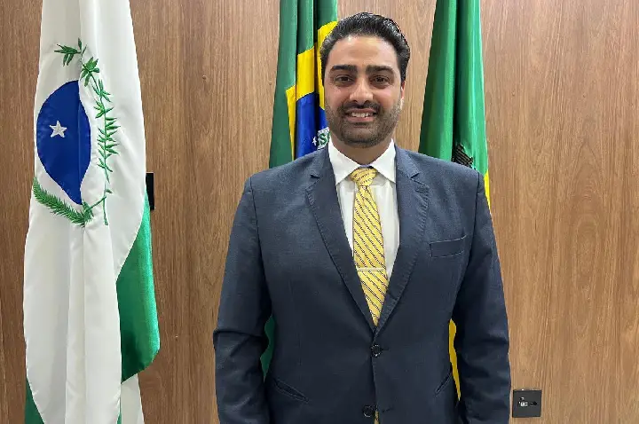 Comunidade de Ibiporã reage com cobranças a visita política de presidente da Câmara em escola