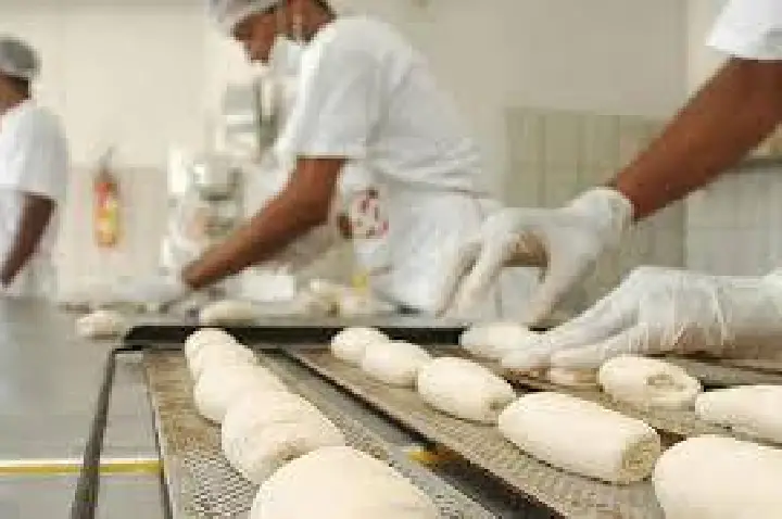 Confeitaria Hachimitsu contrata!