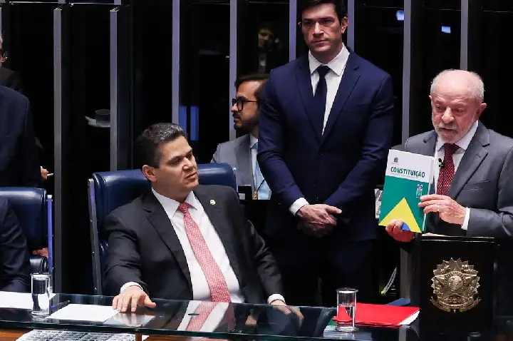 Congresso promulga emenda de aposentadoria especial de agente de saúde