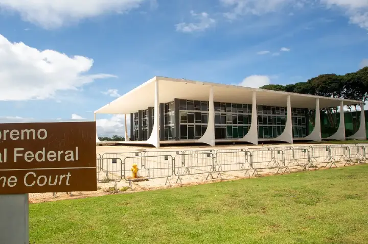 Ex-ministros do STF pedem apuração rigorosa da 