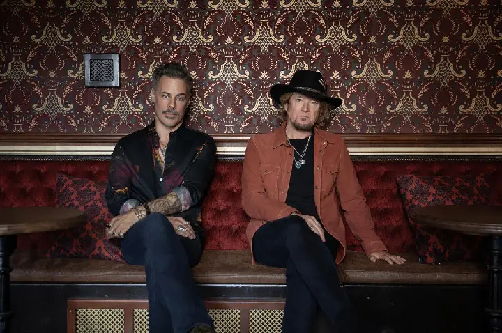 Guitarrista do Iron Maiden se apresenta, nesta sexta-feira, em Curitiba