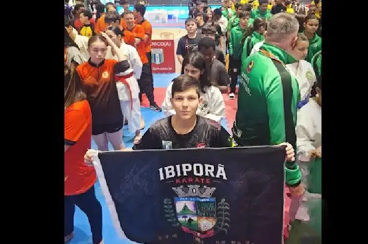 IBIPORÃ CONQUISTA 11 MEDALHAS NA ETAPA FINAL DO CAMPEONATO PARANAENSE DE KARATE