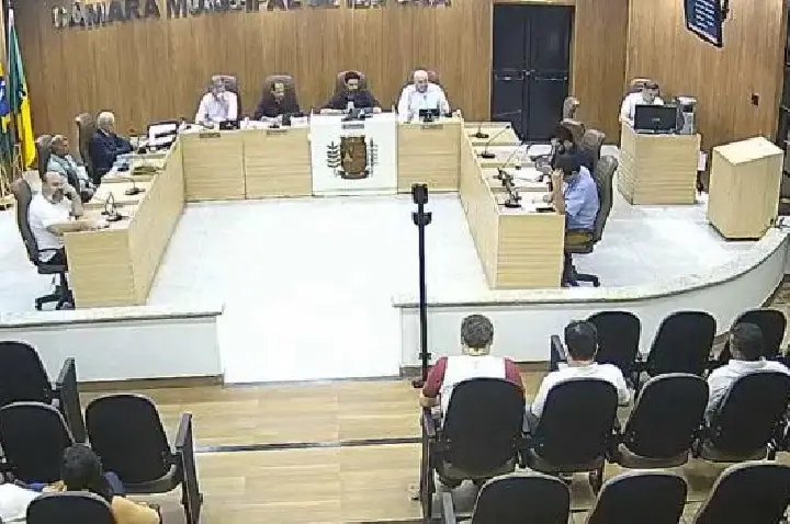 Milagres Eleitorais: A Concessão da Fé e o Pacto de Família em Ibiporã