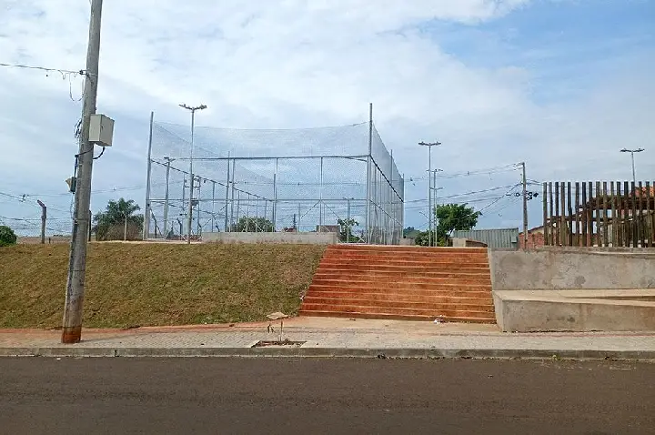 O Custo do Atraso: Ibiporã Presa em um Labirinto de Aditivos e Aluguéis Sem Fim