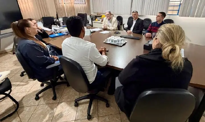 O Efeito Porta Giratória nas Secretarias de Ibiporã – O que Ocorre nos Bastidores?