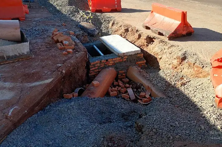 Obras de infraestrutura avançam na Rua José Bonifácio para viabilizar reforma do Colégio Beltrão em Ibiporã