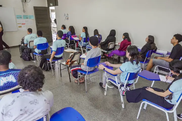 Pisa: Brasil reduz diferença para países ricos no desempenho escolar