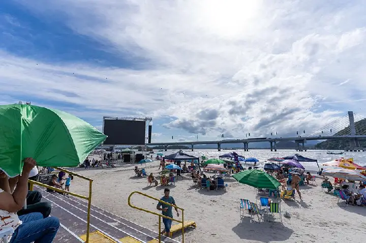 Prefeito de Ibiporã cruza o estado para lançar 