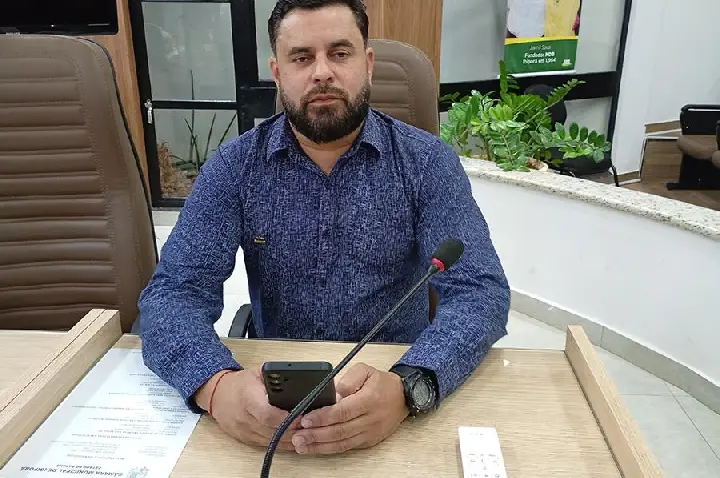 Rombo na Previdência: Hugo Furrier denuncia terceirização desenfreada e falta de concursos na Saúde