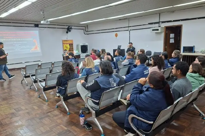 Servidores da Saúde em Ibiporã passam por capacitação para intensificar prevenção e combate a acidentes com escorpiões