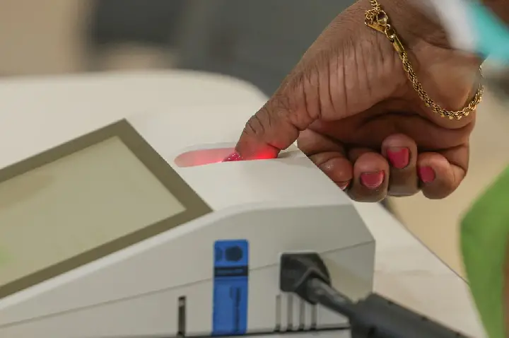 Sobe para 1.544 número de urnas substituídas no primeiro turno 