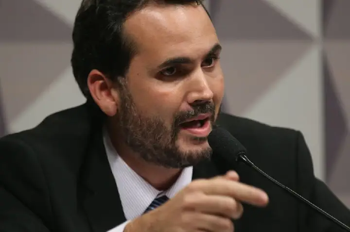 Subsídio de R$ 0,35 ao diesel não será retomado, diz ministro
