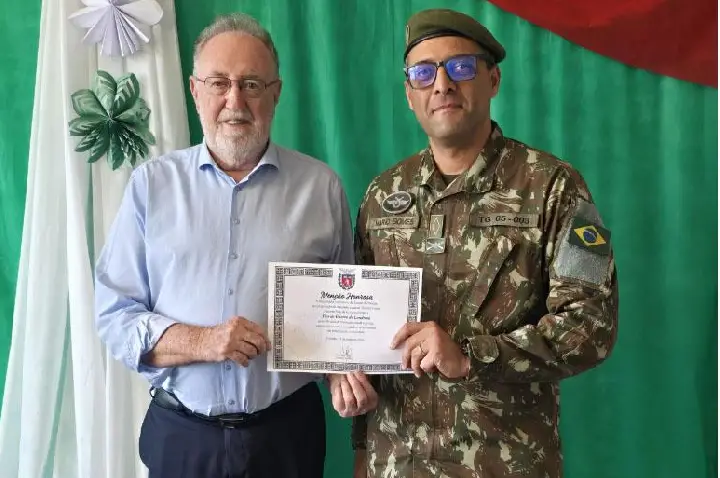 Tercilio Turini homenageia Tiro de Guerra pelos 80 anos de serviços a Londrina
