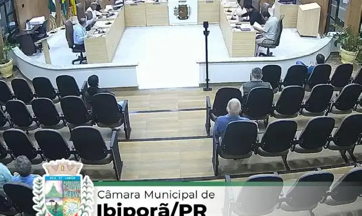 Vereador Hugo Furrier cobra explicações do prefeito pela falta de fisioterapeutas na rede municipal