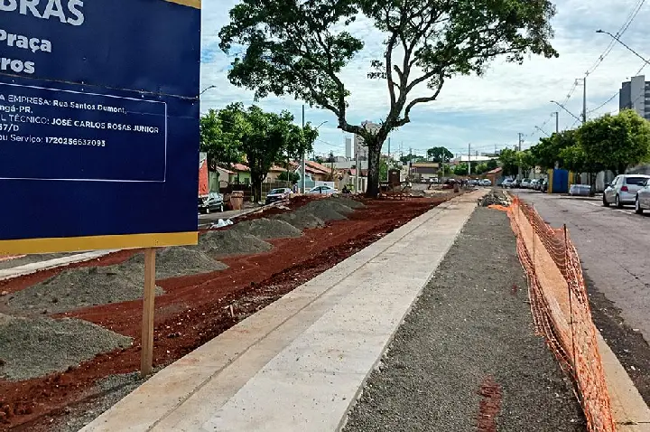 Vereador Hugo Furrier cobra transparência em contratos e abandono da obra na Praça Ciro Ibirá de Barros