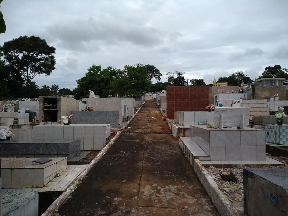 Túmulos no Cemitério São Lucas continuam sendo alvo de furtos e vandalismo