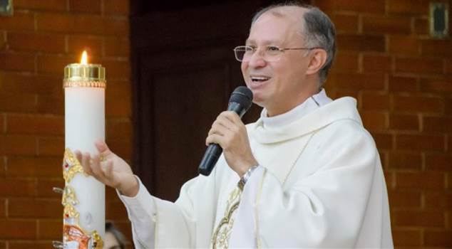 Arquediocese pede orações em favor de padre internado com Coronavirus