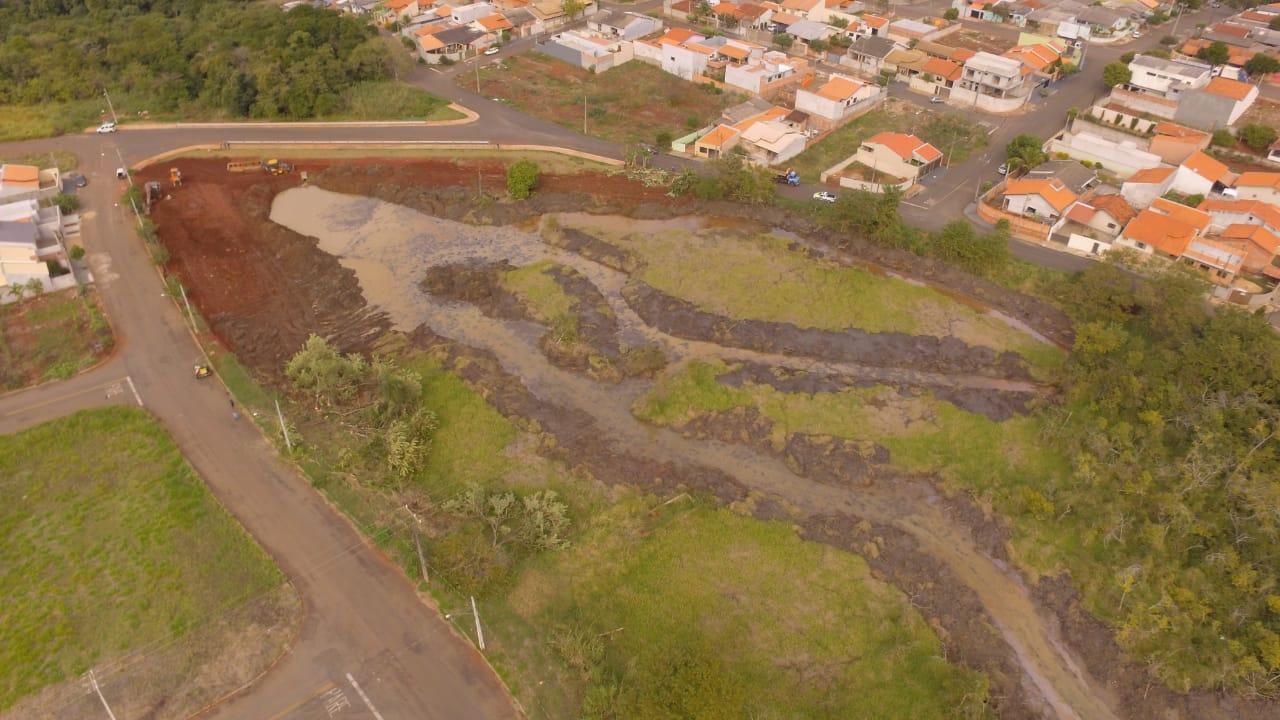Espelho d'água começa se formar no Beltrão Park