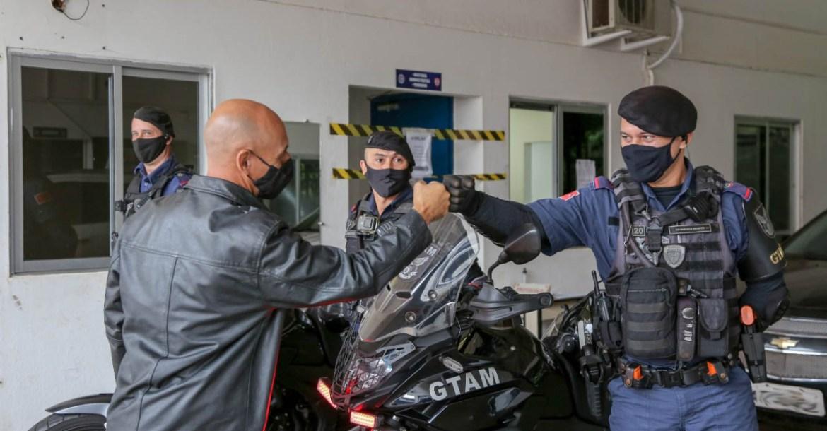 GM presta apoio a família com crianças em emergência na região central