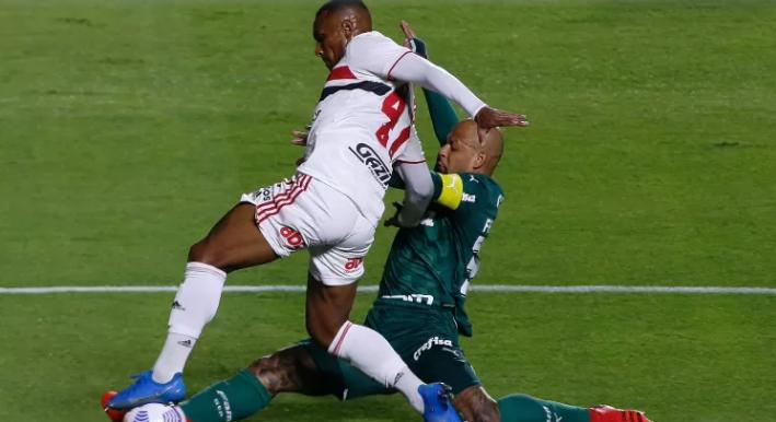 São Paulo e Palmeiras empatam sem gols em jogo marcado por decisões do VAR