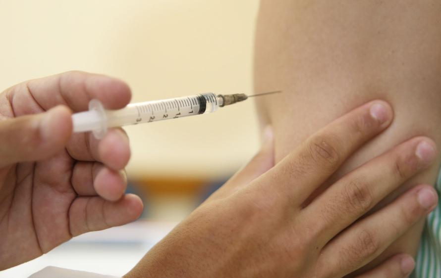 Mulher recebe doses de vacinas diferentes contra Covid-19 em Ibiporã
