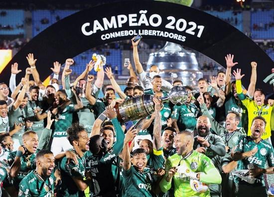Palmeiras supera favoritismo rubronegro e fatura o TRI em Montevidéu