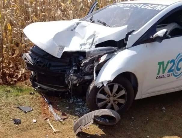 Acidente com carro de reportagem deixa dois feridos entre Londrina e Ibiporã