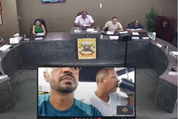 Ministério Público vai investigar vereadores que votaram da praia o aumento dos próprios salários
