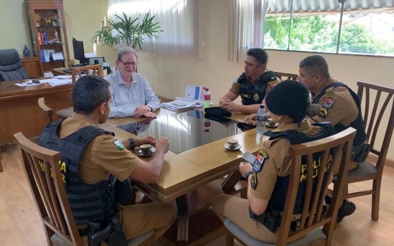 Prefeito José Maria recebe comando do 30º Batalhão da Polícia Militar