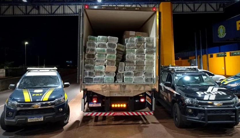 Polícia cumpre mais de 100 mandados contra suspeitos de traficar drogas do Paraná para outros estados