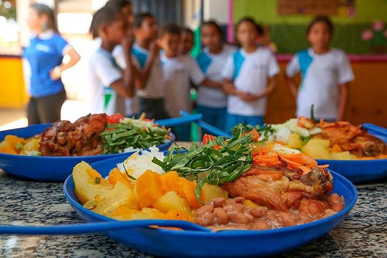 Boca Aberta denuncia corte de merenda para professores e merendeiras municipais