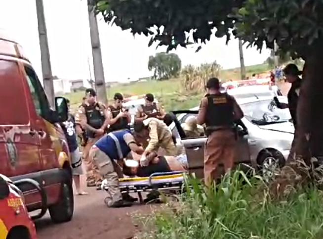Rapaz é morto a tiro em interior de veículo no Jardim Vista Bela