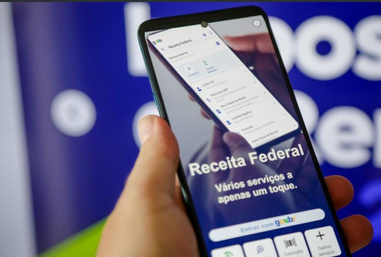 Mais de 360 mil paranaenses estão no 2º lote de restituição do Imposto de Renda 2024: veja se você é um deles