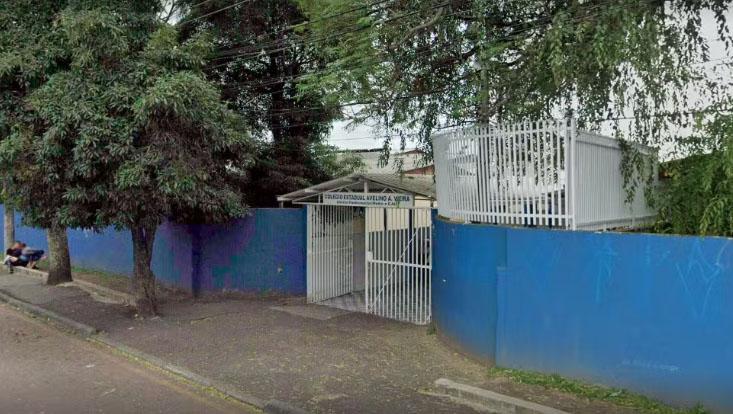 Estudante de 15 anos morre após passar mal na entrada de colégio de Curitiba