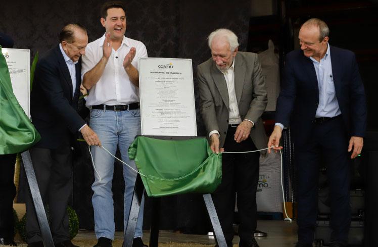 Coamo inaugura fábrica de ração e inicia investimento de R$ 1,7 bilhão para produzir etanol