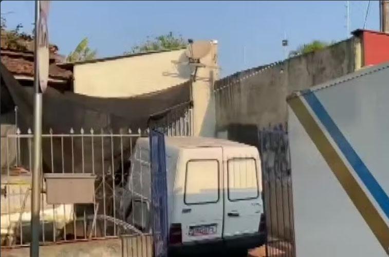 Corpo de idoso aposentado é encontrado em geladeira em Londrina