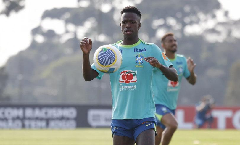 Fraco desempenho de Vinicius Junior na seleção, foi pauta da coletiva do técnico Dorival Júnior