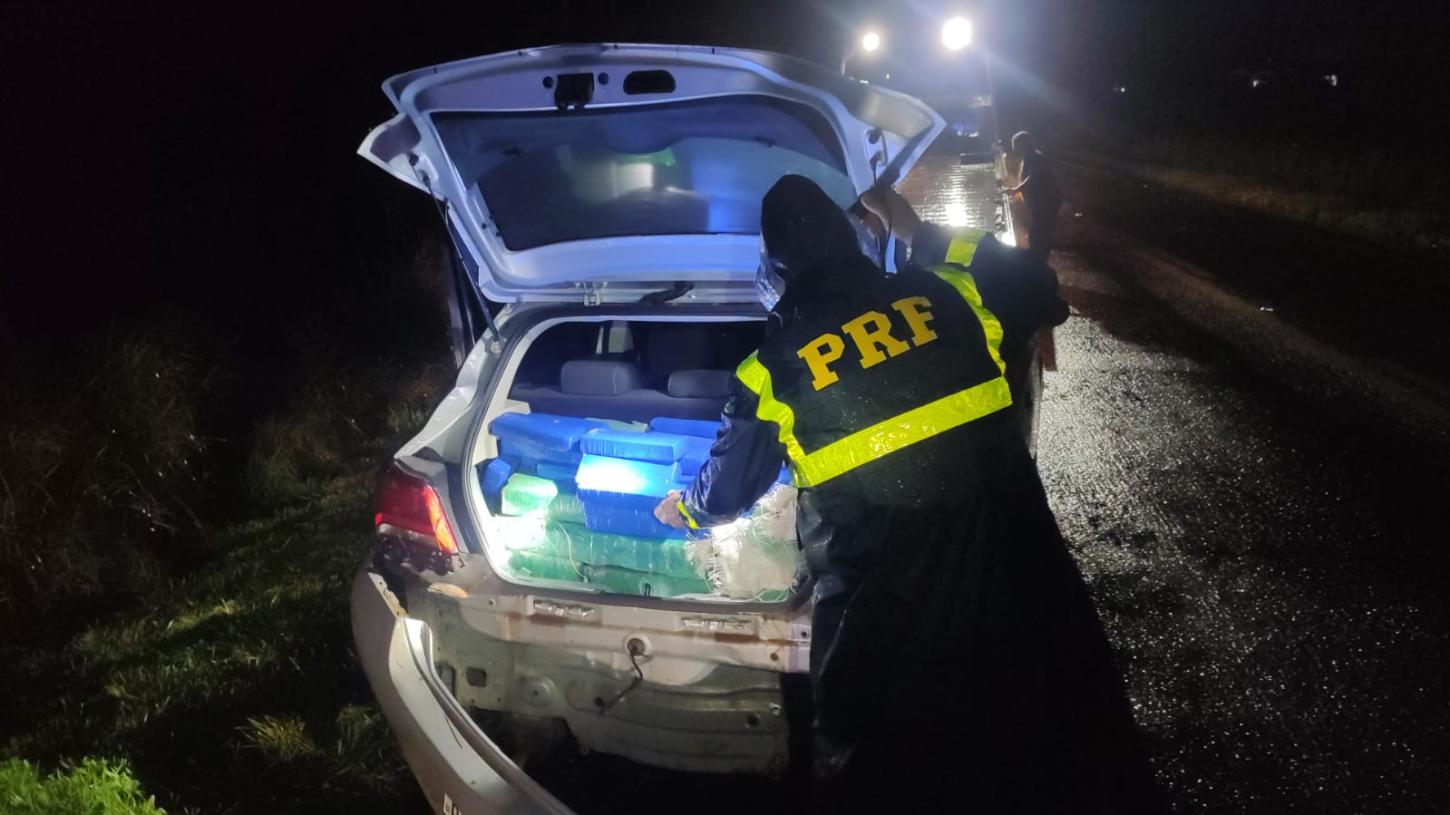 Polícia Rodoviária Federal apreende mais de 1 tonelada de maconha em Cornélio Procópio
