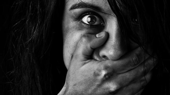 Relacionamento abusivo: saiba identificar essa situação mediante atitudes do cotidiano