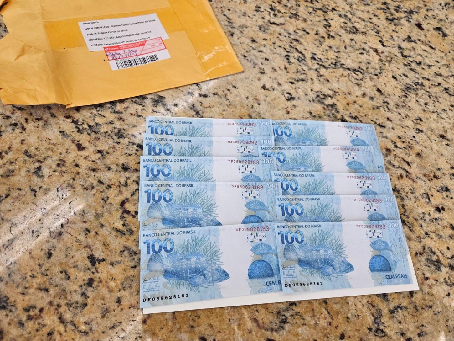 Vacilão vai preso ao comprar R$ 1 mil reais em notas falsas pelo correio