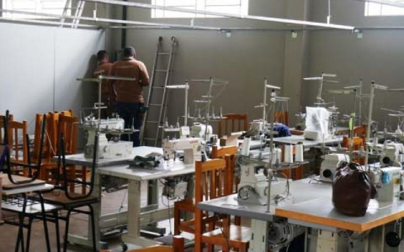 Prefeitura de Ibiporã vai leiloar máquinas de costura industriais e nini caldeiras