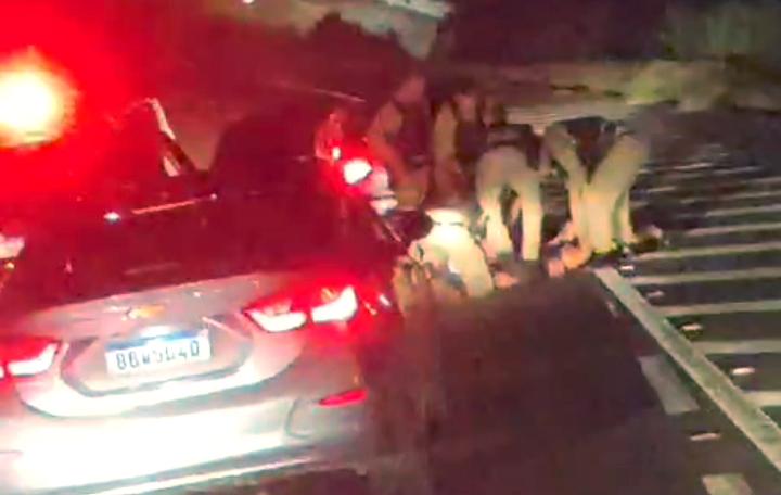 Criminoso é alvejado em confronto com policiais da Rotan na BR-369 em Cambé