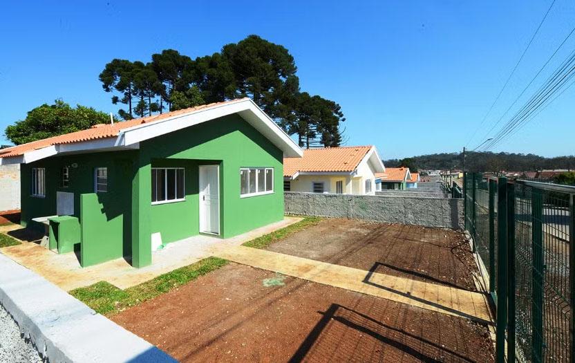 Famílias paranaenses têm direito a subsídio de até R$ 20 mil para dar entrada na casa própria; conheça programa