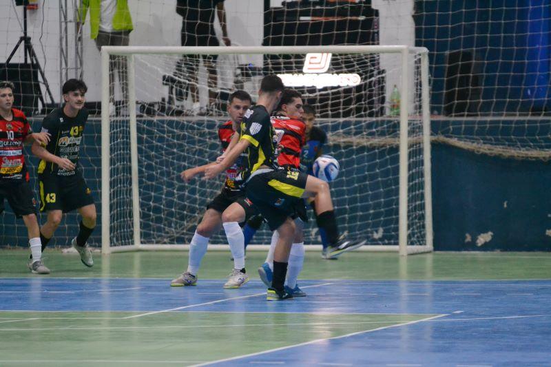 Em jogo eletrizante, Ibiporã Futsal estréia no Paranaense com derrota em Santo Antonio da Platina
