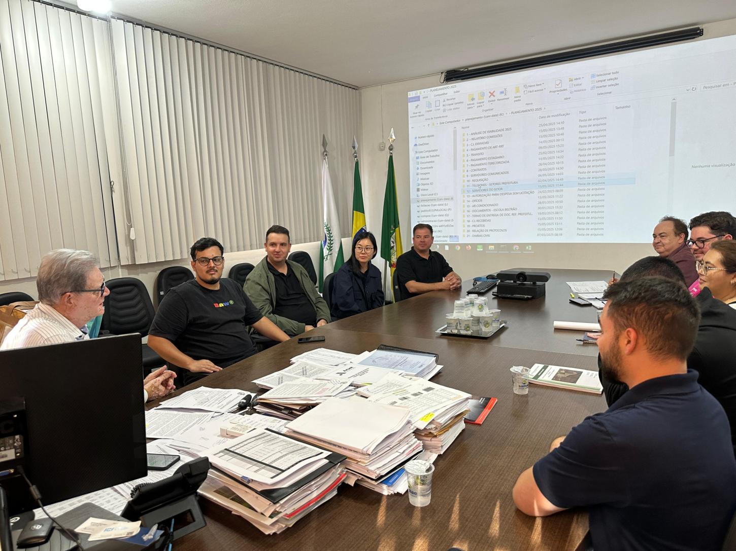 Prefeito José Maria se reúne com equipe de planejamento para acompanhar projetos de reestruturação urbana de Ibiporã